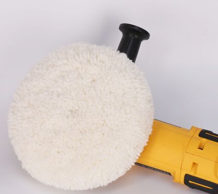 Chińscy producenci używają jednostronnych i dwustronnych wełnianych kul do pielęgnacji i polerowania powierzchni lakieru samochodowego