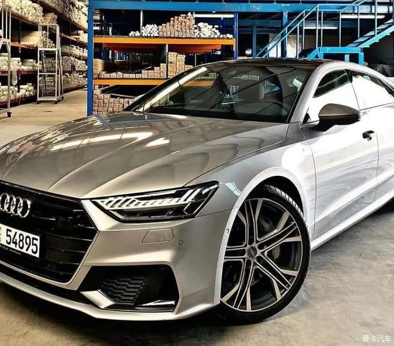 Audi LX7W Brilliant Silver Finished Auto Paint Color Długotrwały i łatwy w utrzymaniu